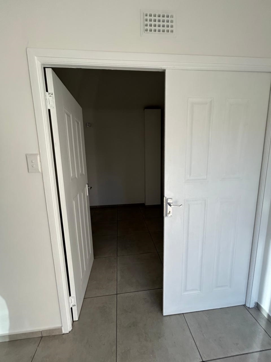 2 Bedroom Property for Sale in Bothasig Western Cape